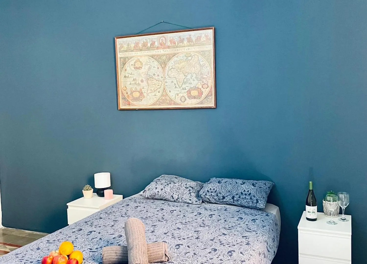 Banys Nous 5 Bed & Breakfast Barcelona Spain